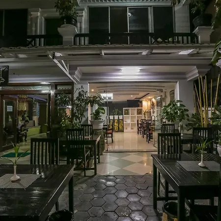 Adan World Hostel
