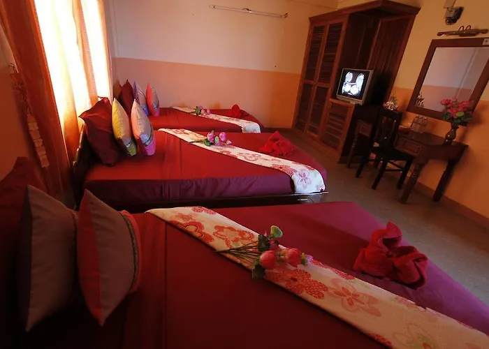 Hostel Adan World *